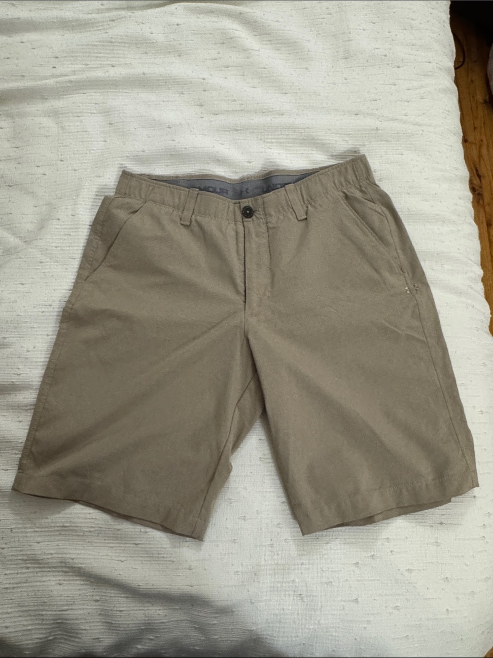 Under Armour Men's Tan Flat-Front Performance Shorts